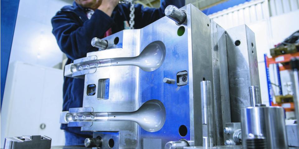 We fit your ideas for branding!