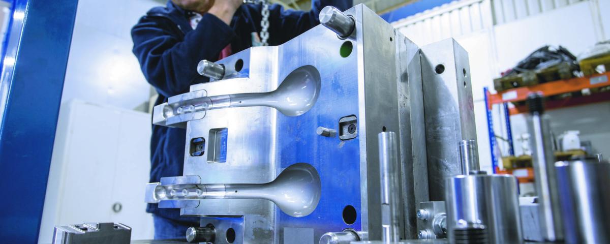 We fit your ideas for branding!