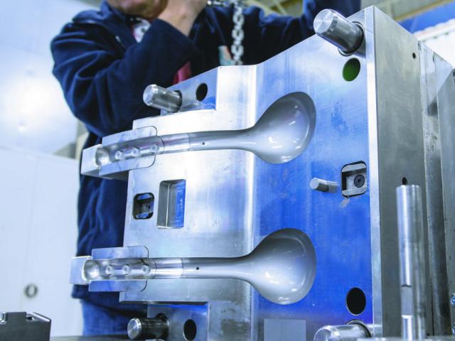 We fit your ideas for branding!